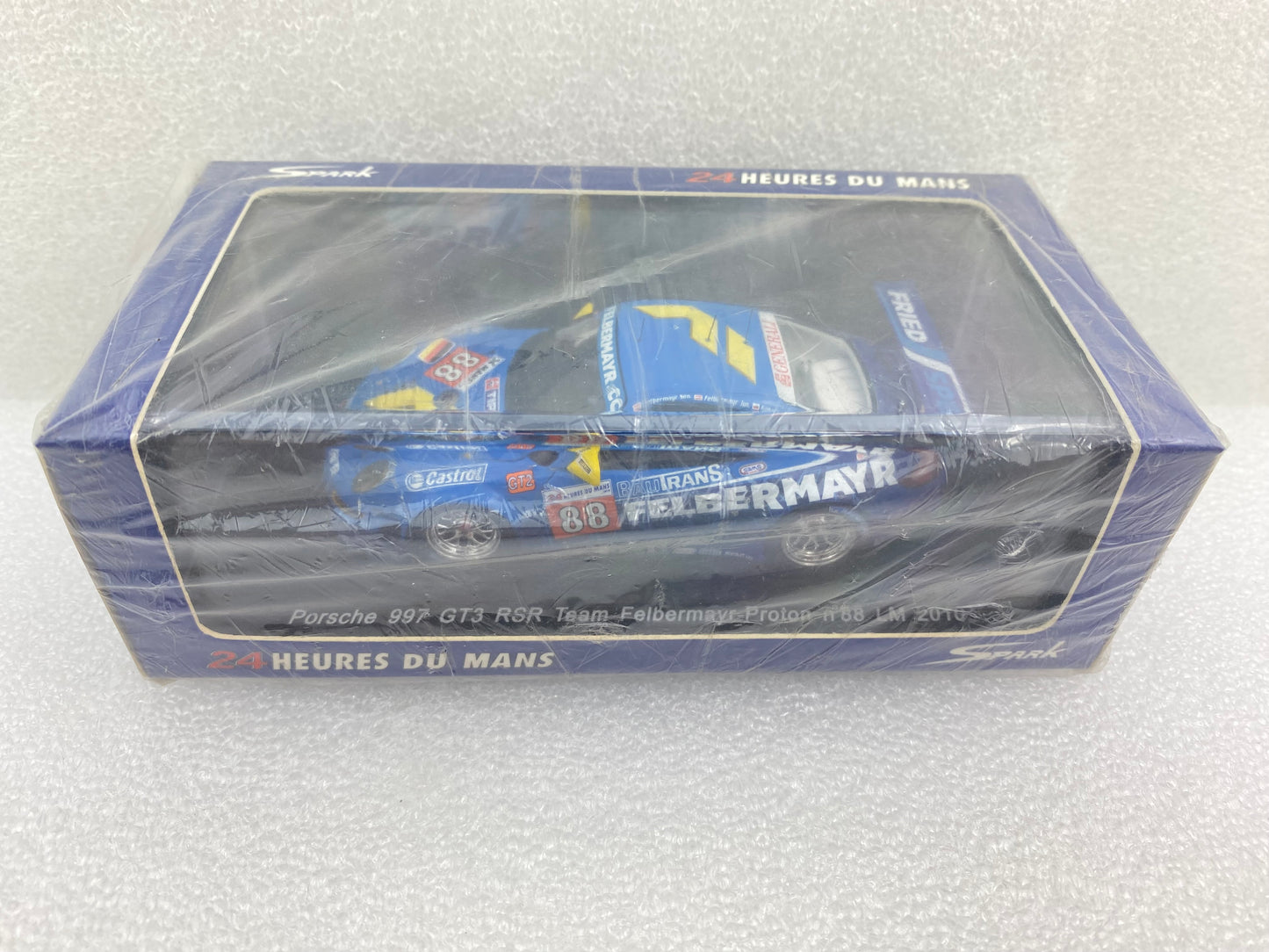 Spark 1:43 Porsche 997 GT3 RSR Team Felbermayr-Proton #88 Konopka/Felbermayr Sr/Felbermayr Jr - Le Mans 2010 S2585