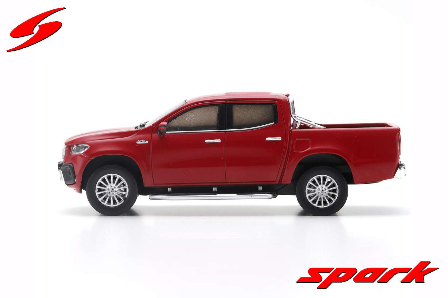 Spark 1:43 Mercedes-Benz X-Class 2018 Red S4995
