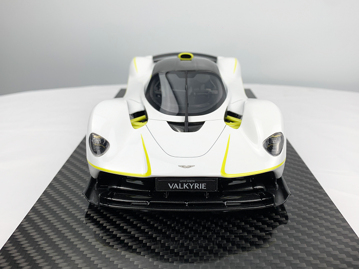 Frontiart 1:18 Aston Martin Valkyrie Pearl White F106-29