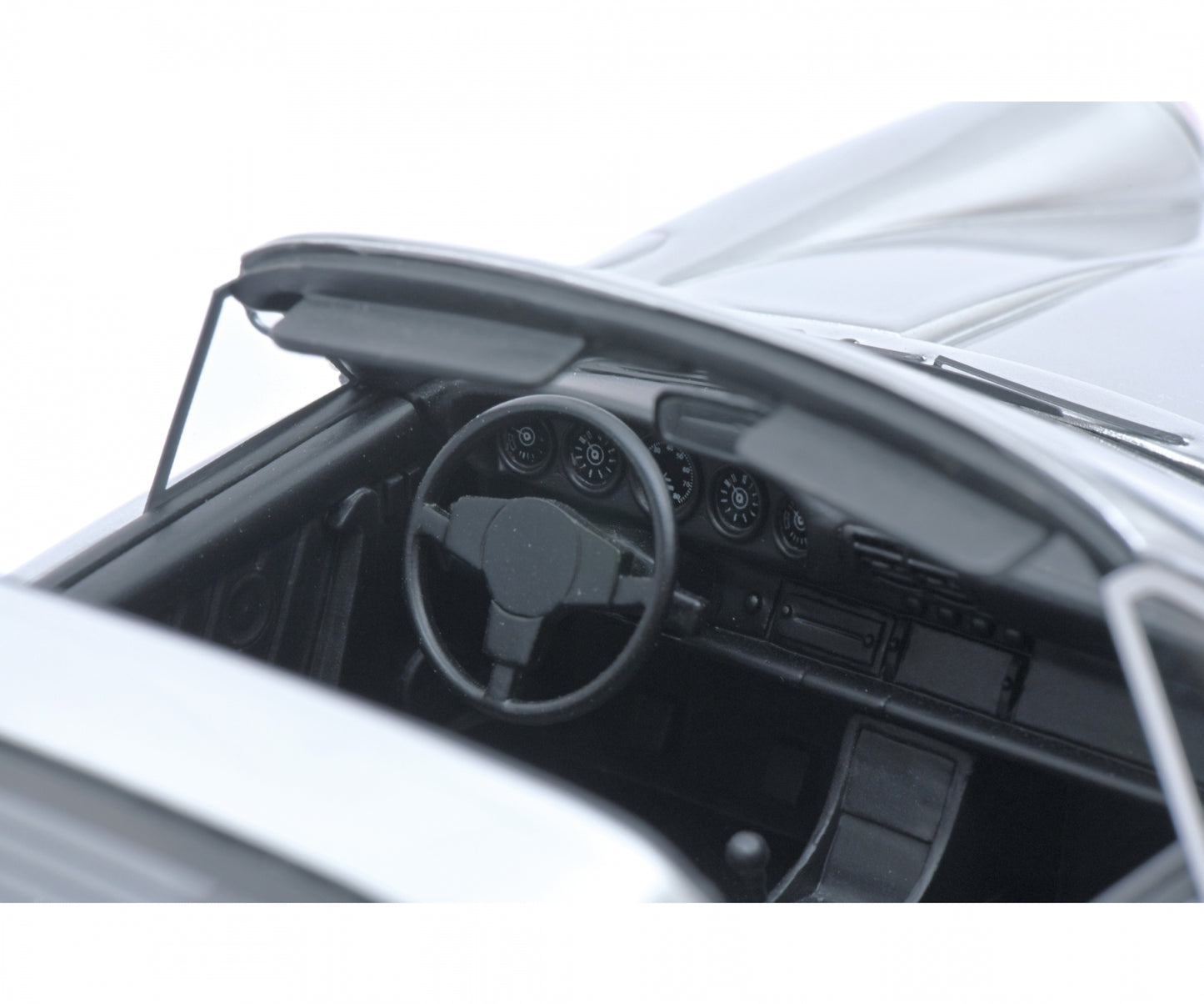 Schuco 1:18 Porsche 911 Targa Silver 450029800