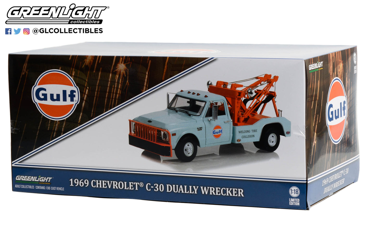 GreenLight 1:18 1969 Chevrolet C-30 Dually Wrecker - Gulf Oil Welding Tire Collision 13624