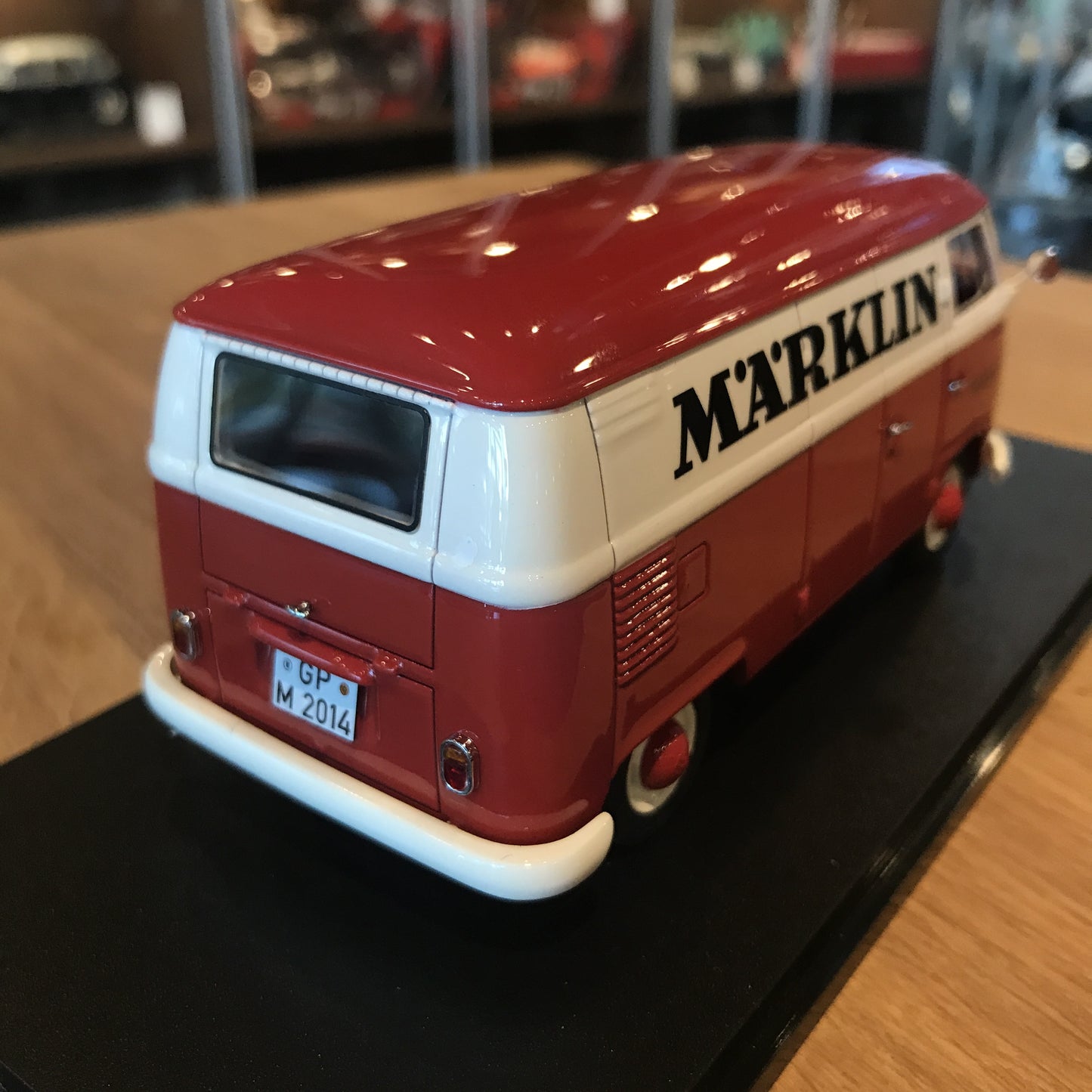 Schuco 1:32 Volkswagen T1 Box Van Märklin Red 450892600