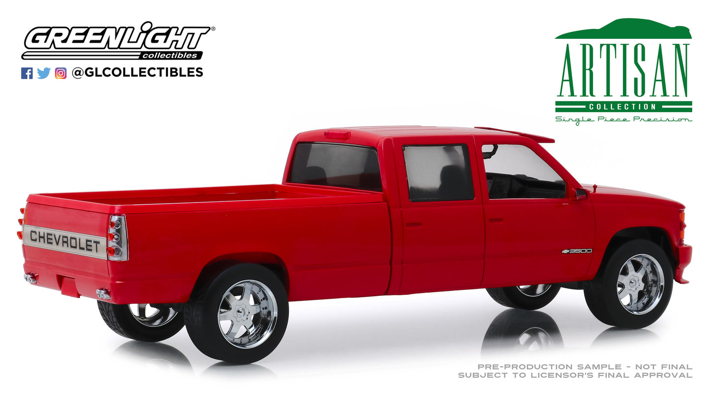 GreenLight 1:18 Artisan Collection - 1997 Chevrolet 3500 Crew Cab Silverado - Victory Red 19073