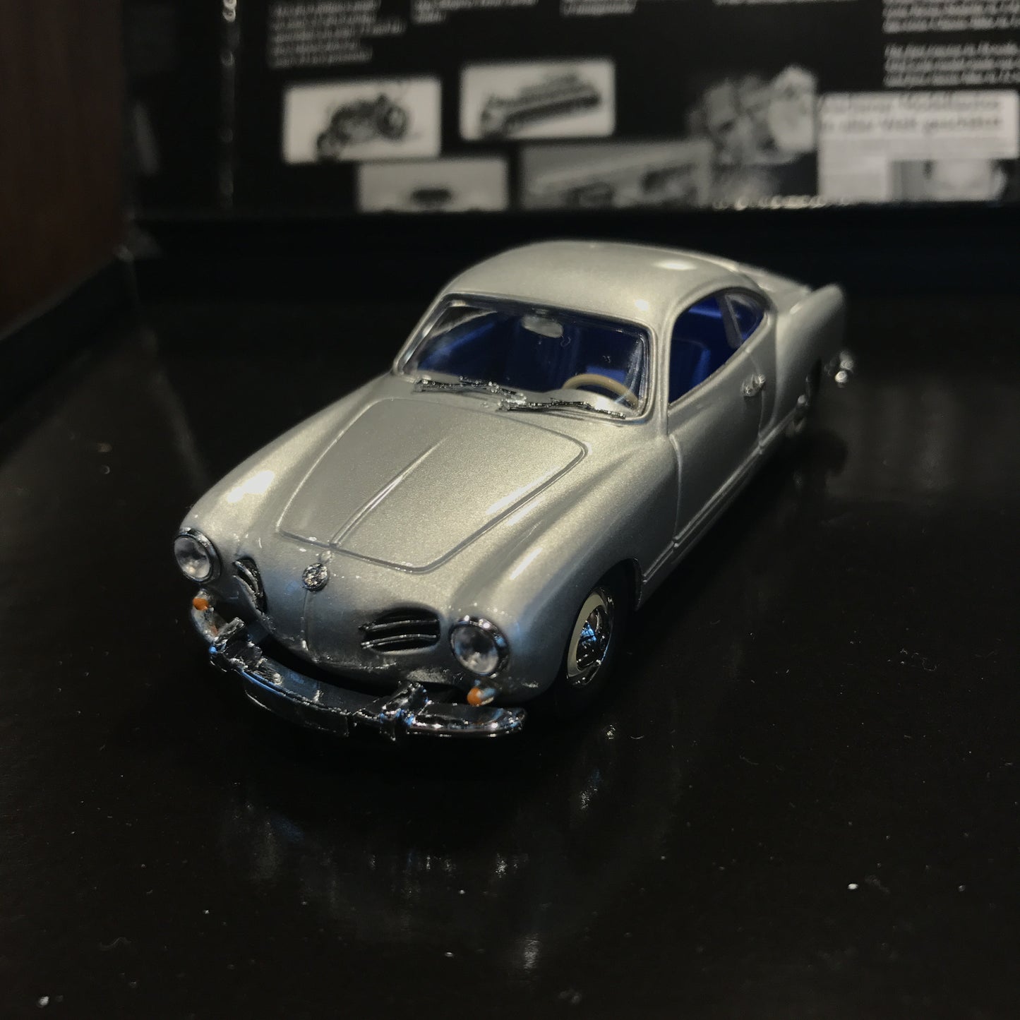 Minichamps 1:43 1990-2010 Volkswagen Karmann Ghia 1957 20 Years 3 Car Set 432051023