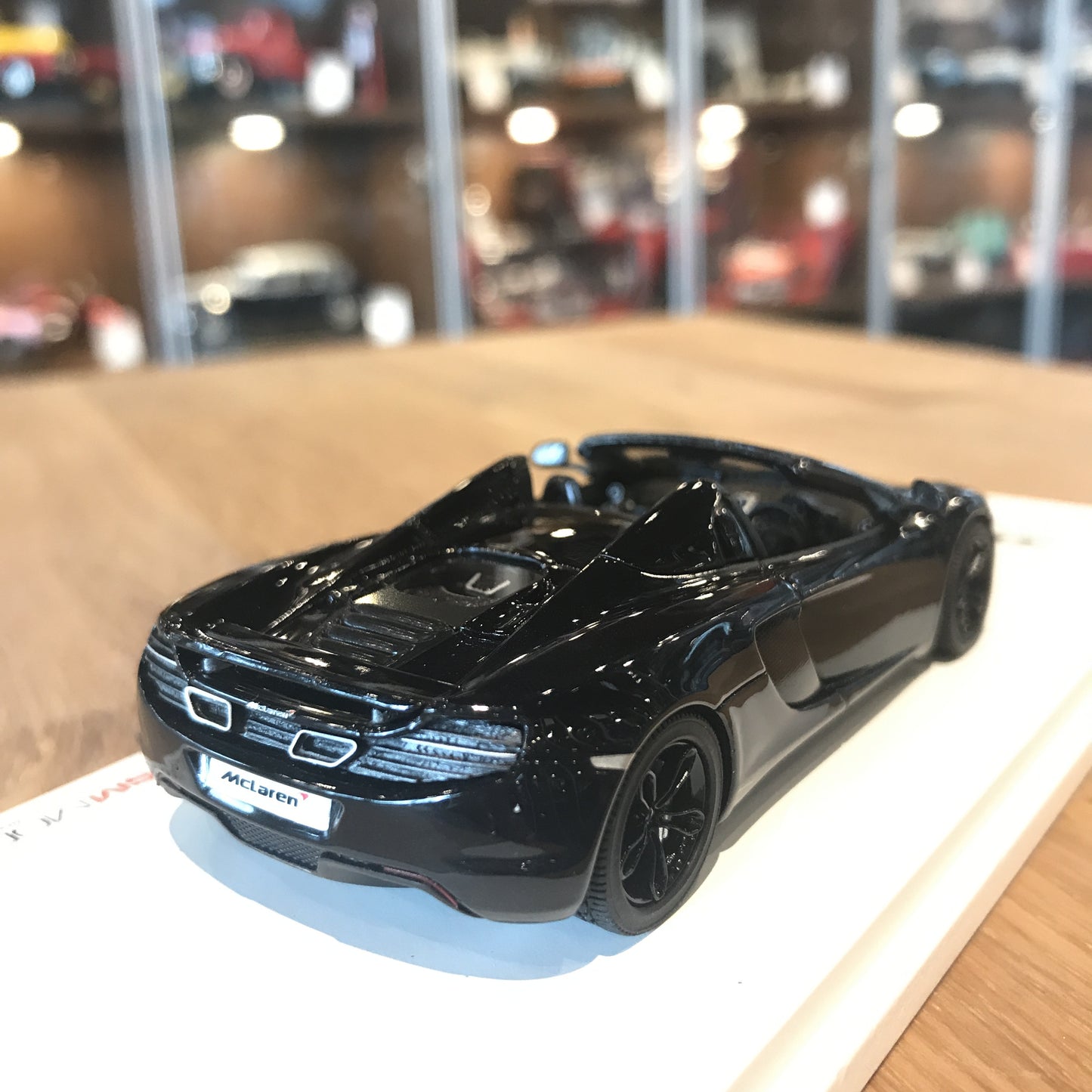 TSM 1:43 2013 McLaren MP4-12C Spider RHD Carbon Black TSM134340