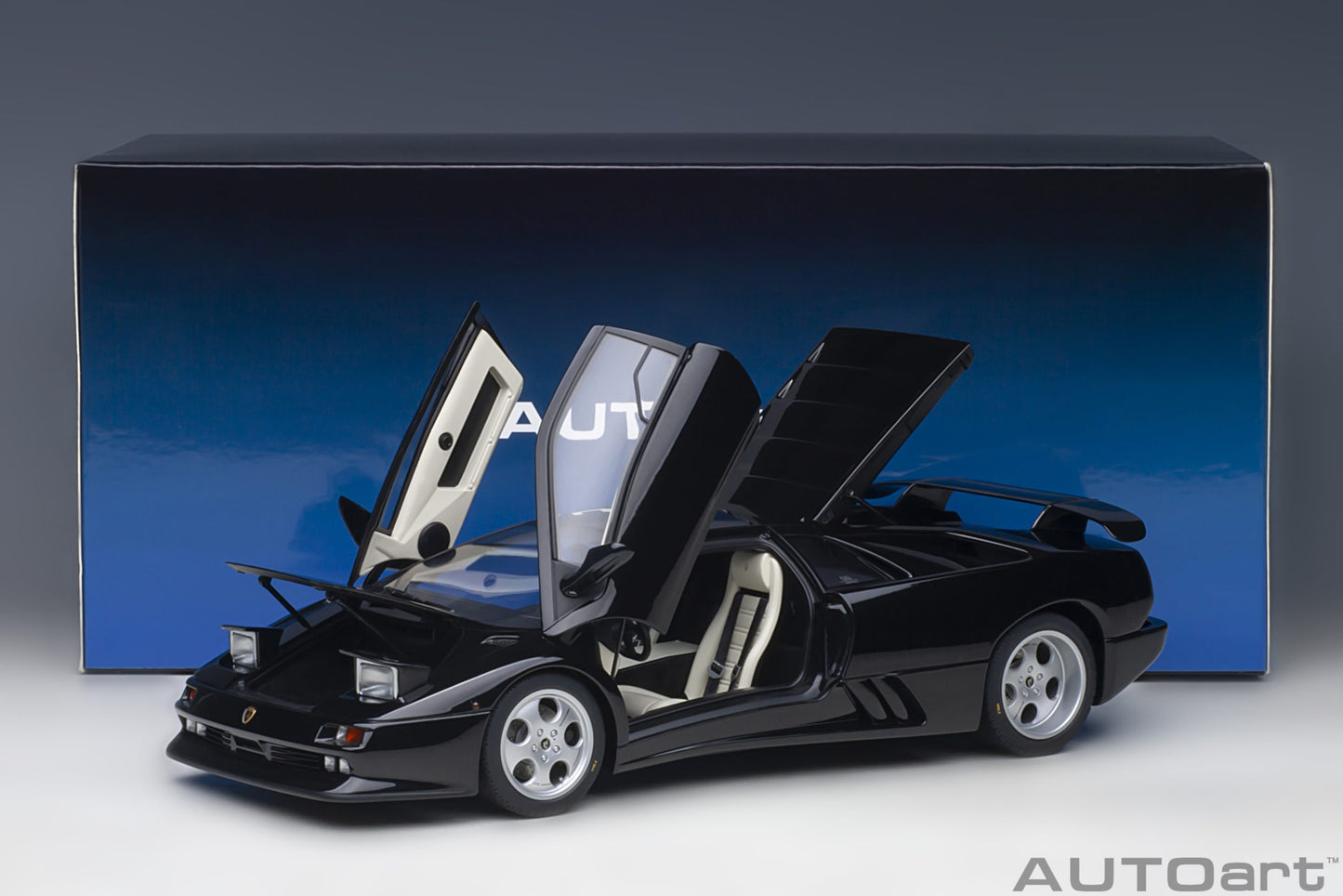 AUTOart 1:18 Lamborghini Diablo SE 30th Anniversary Edition (Deep Black Metallic) 79159