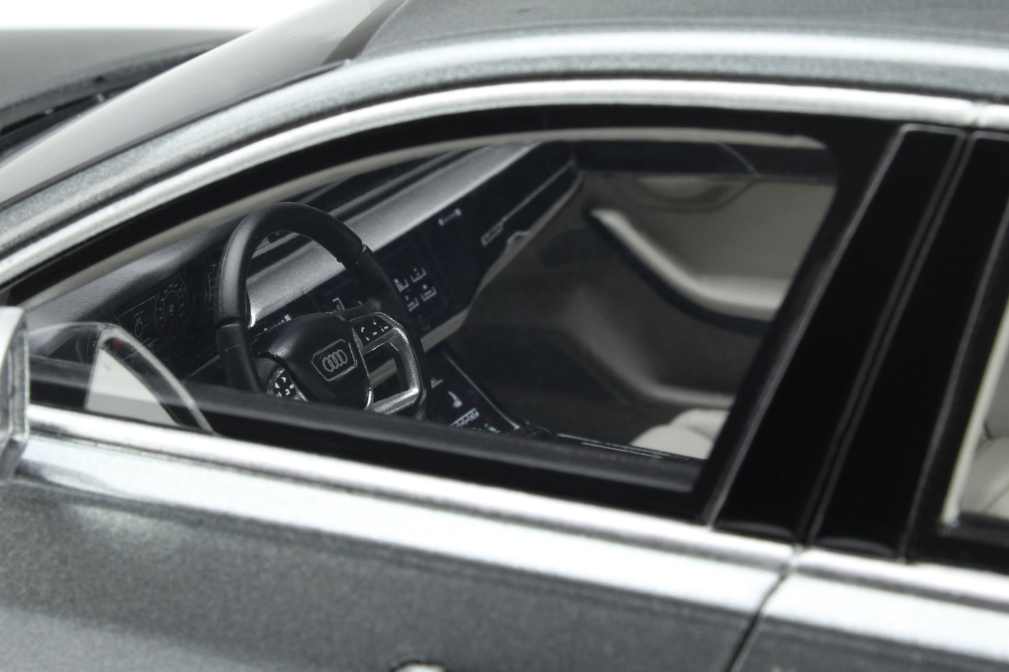 GT Spirit 1:18 2020 Audi S8 Daytona Grey GT856