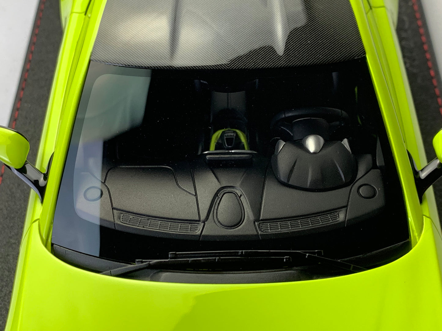 Frontiart AvanStyle 1:18 Aston Martin Vantage 2018 AS032-150