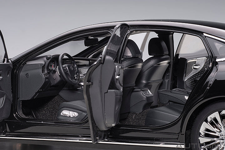 AUTOART 1/18 Lexus LS 500h (black/black interior) 78868