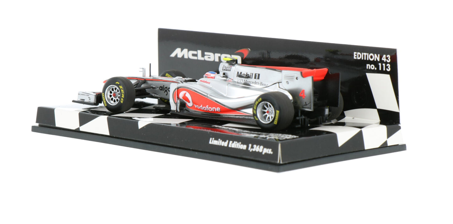 Minichamps 1:43 Vodafone McLaren Mercedes MP4-26 #4 Jenson Button Showcar 2011 530114374