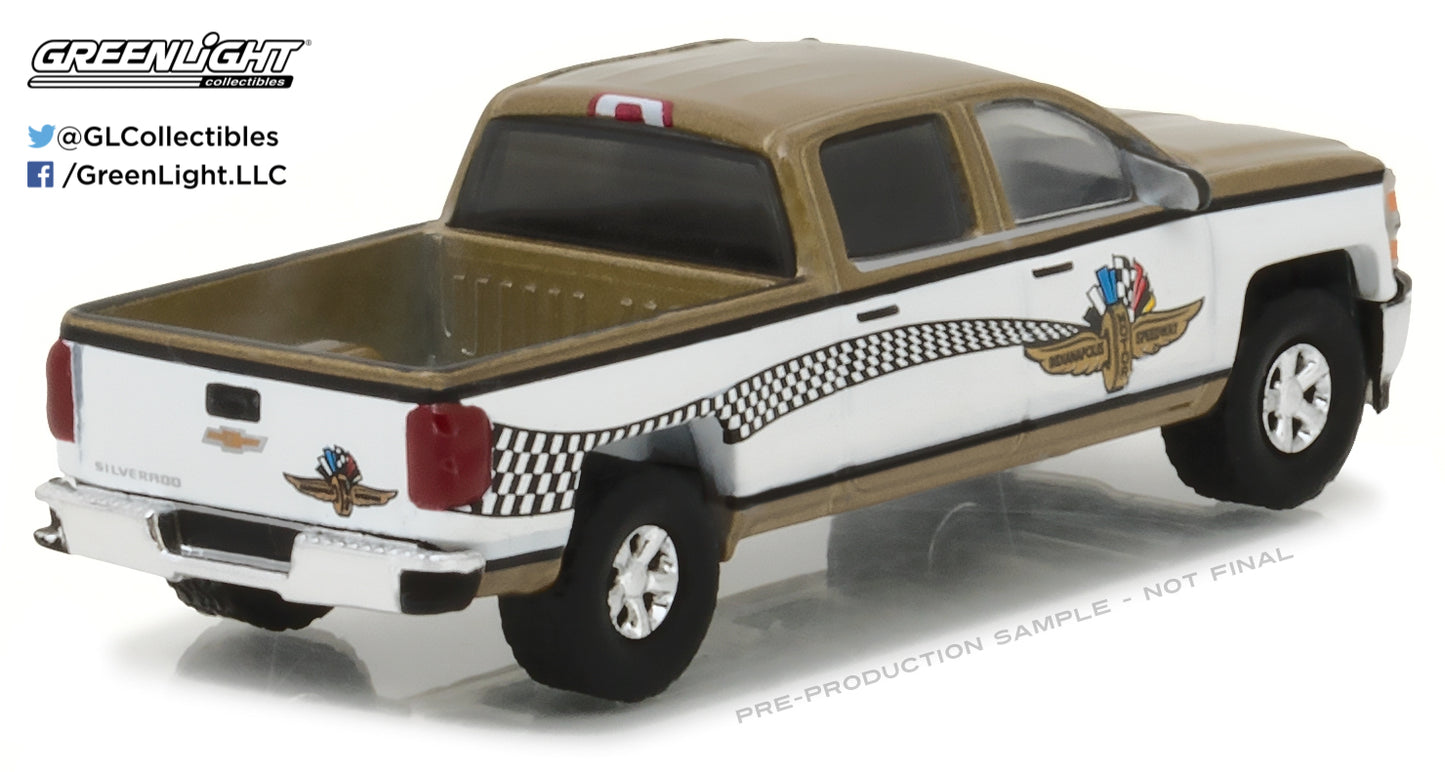 GreenLight 1:64 Chevrolet Chevy Silverado Indianapolis Motor Speedway Wheel, Wings & Flag 29902