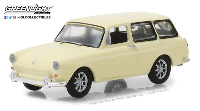 GreenLight 1/64 Club Vee-Dub Series 7 - 1966 Volkswagen Type 3 Squareback 29920-D