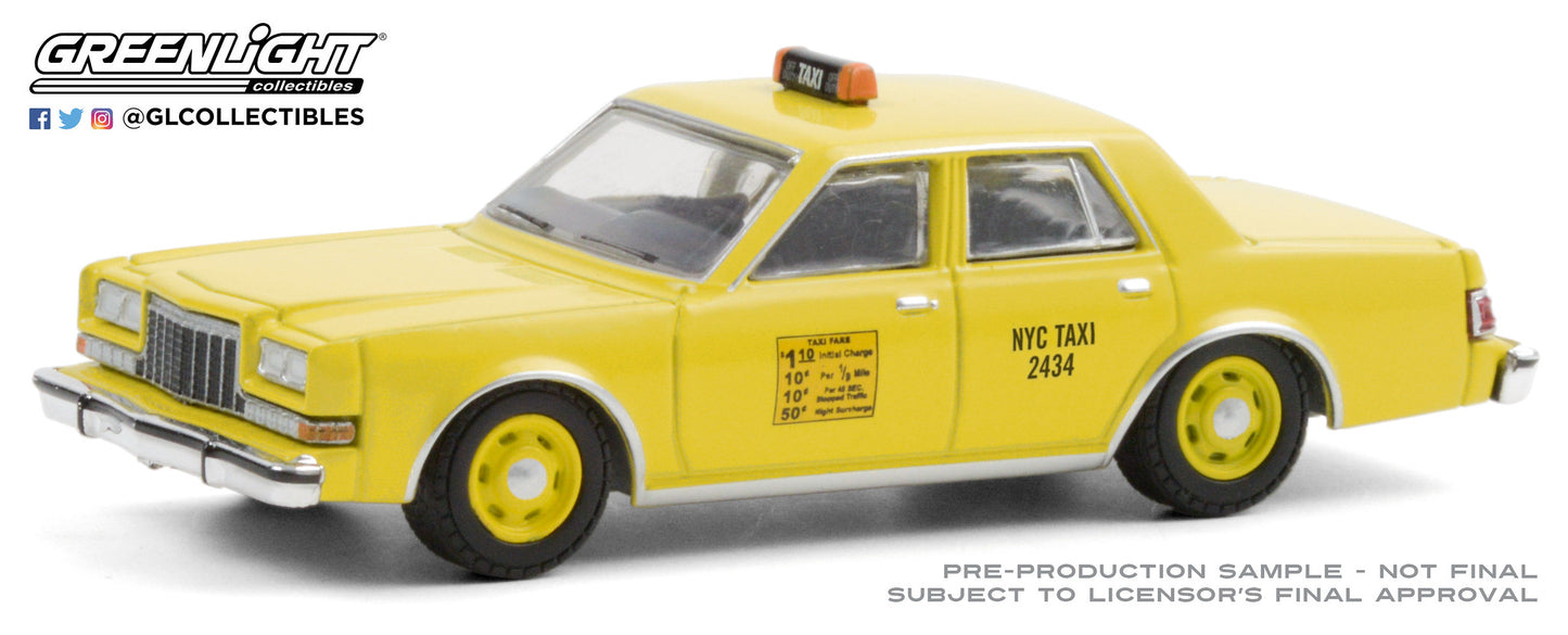 GreenLight 1:64 1984 Dodge Diplomat - NYC Taxi 30199