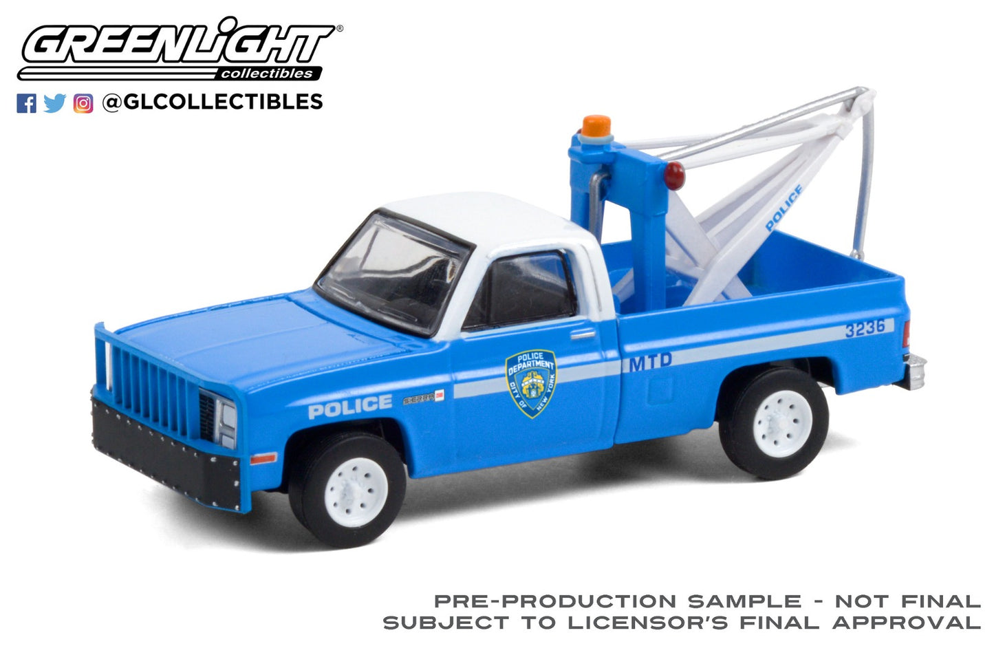 GreenLight 1:64 1987 GMC Sierra K2500 with Drop in Tow Hook - New York City Police Dept (NYPD) (Hobby Exclusive) 30236