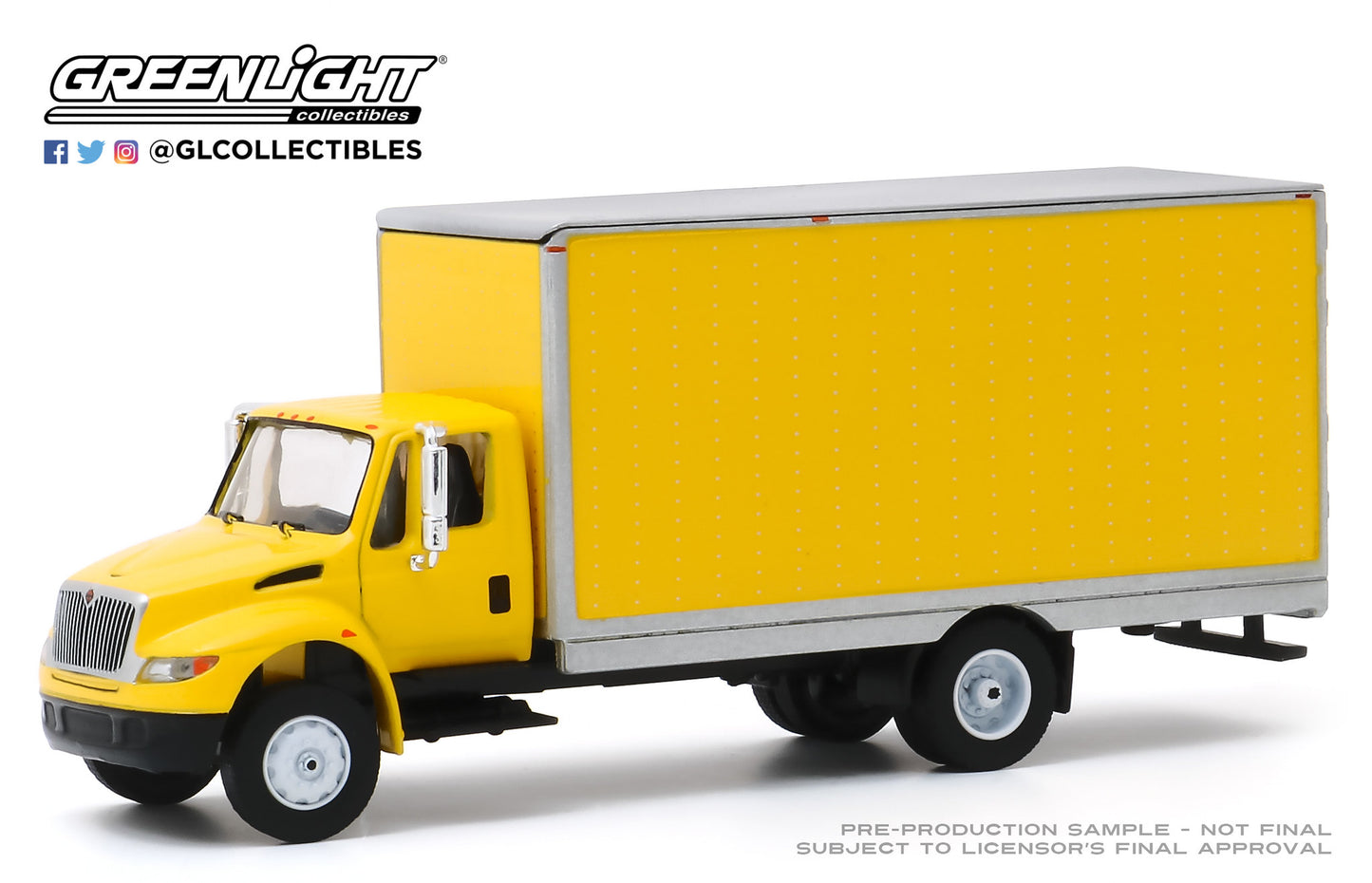 GreenLight 1:64 H.D. Trucks Series 18 - 2013 International Durastar Box Van - Yellow with Silver Trim 33180-B