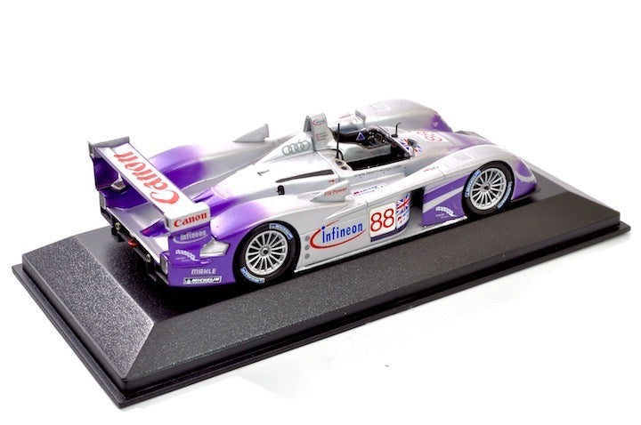 Minichamps 1:43 Audi R8 Davies/Herbert/Smith Audi Sport UK Team Veloqx #88 24H Le Mans 2004 400041388