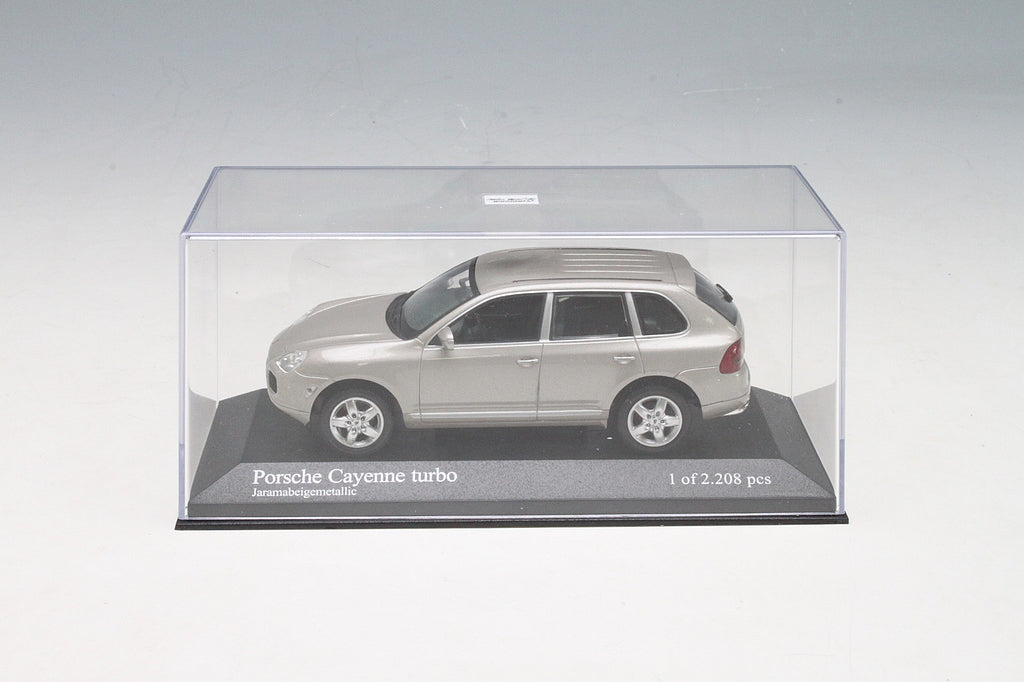 Minichamps 1:43 Porsche Cayenne Turbo 2002 Beige Metallic 400061081