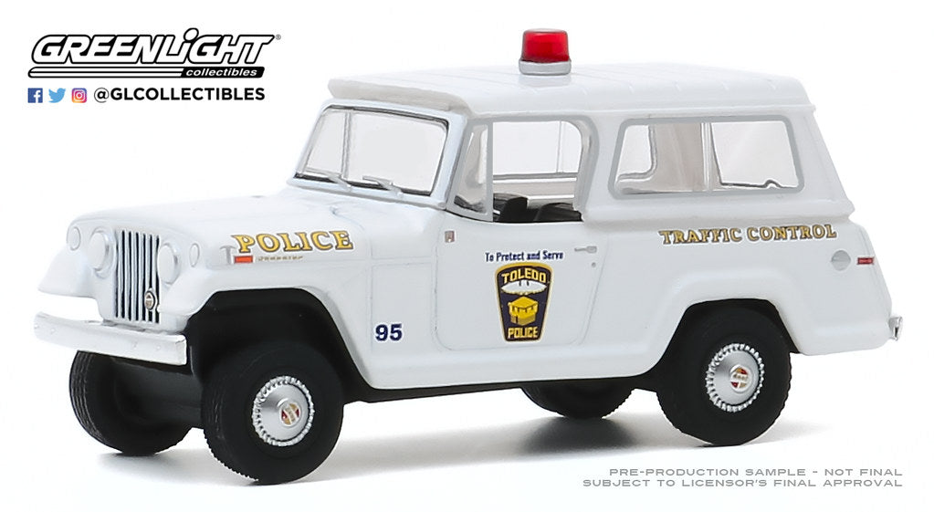 GreenLight 1:64 Hot Pursuit Series 35 - 1969 Kaiser Jeep Jeepster - City of Toledo, Ohio Police 42920-A