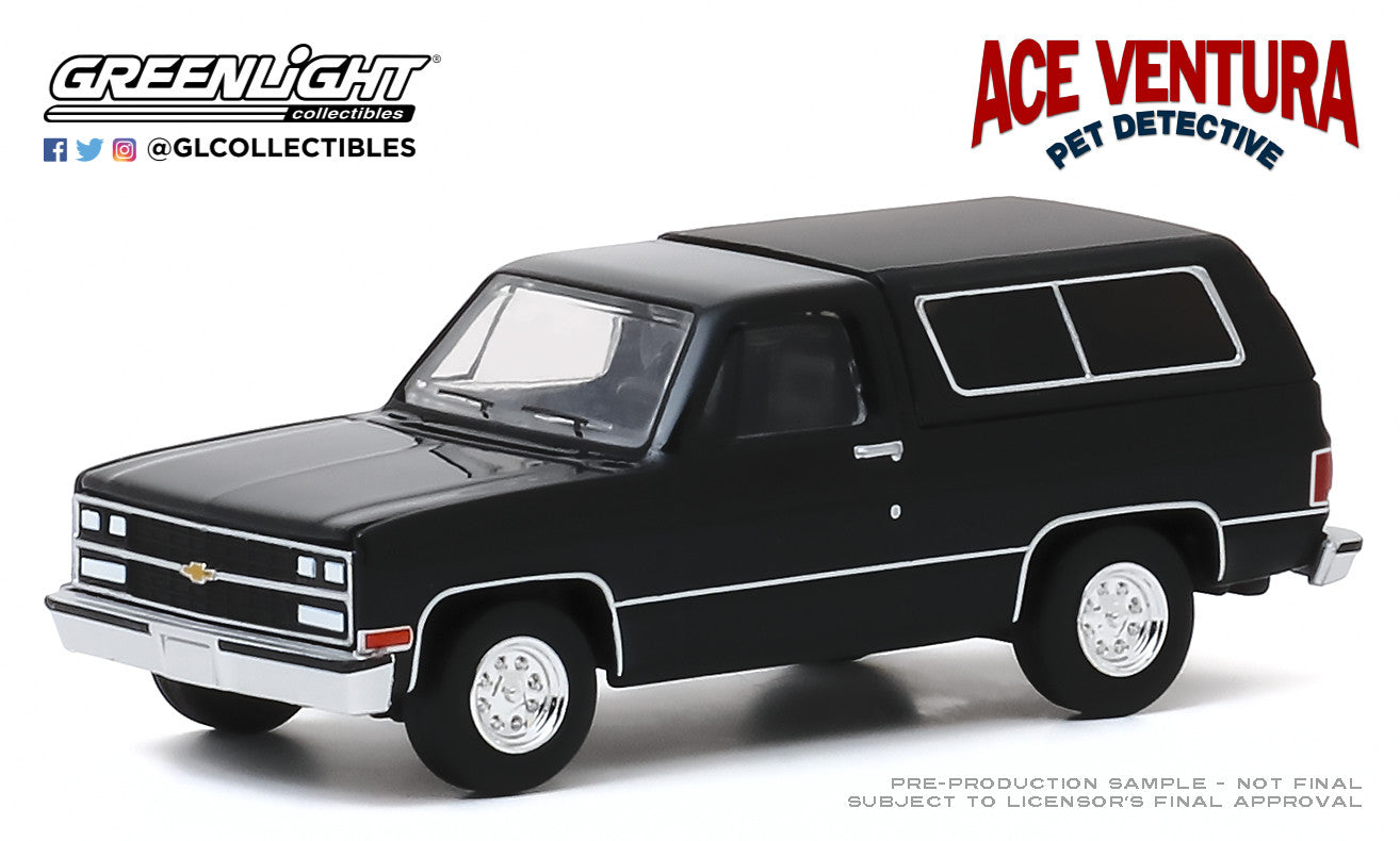 GreenLight 1:64 Hollywood Series 28 - Ace Ventura: Pet Detective (1994) - 1989 Chevrolet Blazer 44880-E