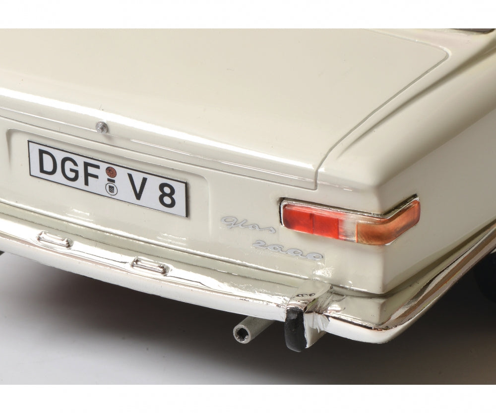 Schuco 1:18 BMW Glas 2600 V8 1966 white 450020700