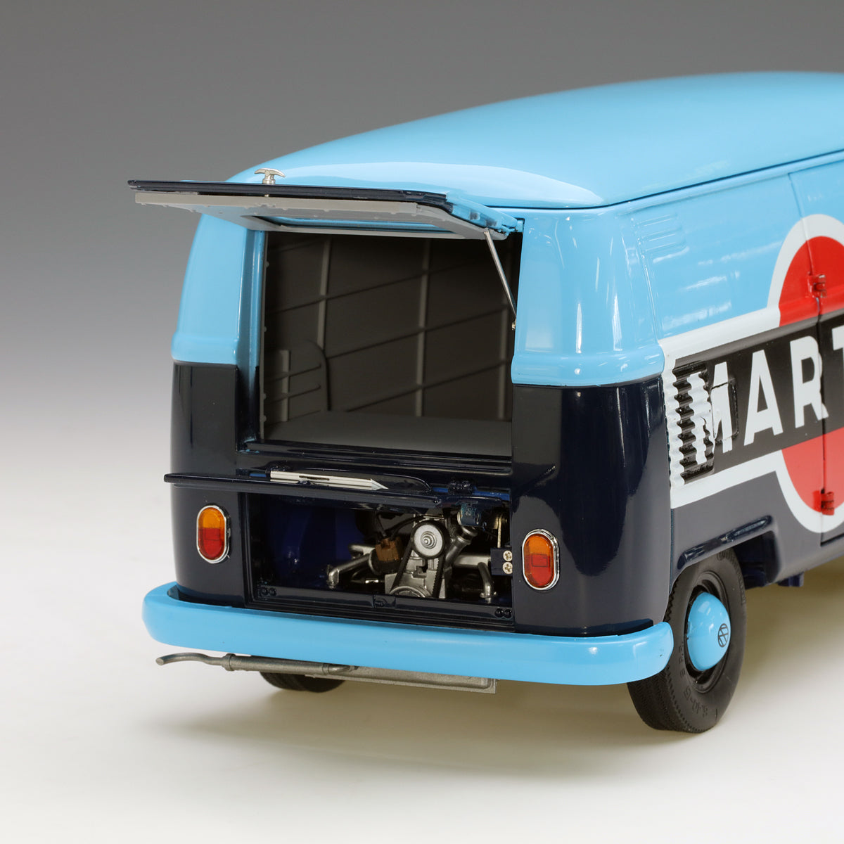 Schuco 1:18 Volkswagen T1b "MARTINI" Box Van 450028500