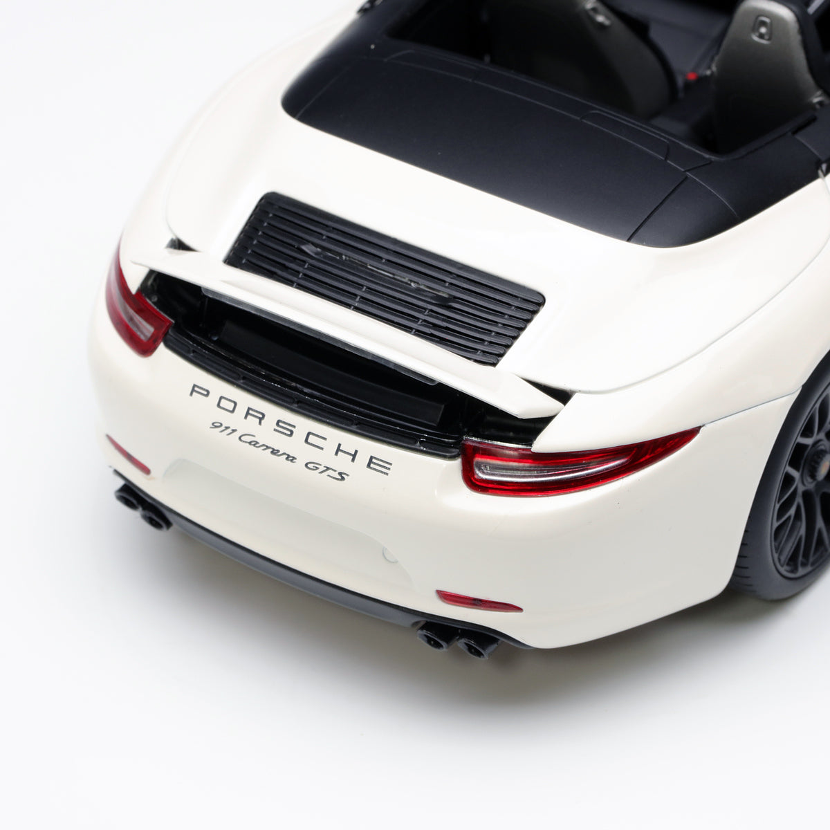 Schuco 1:18 Porsche 911 Carrera GTS Cabriolet White 450039500