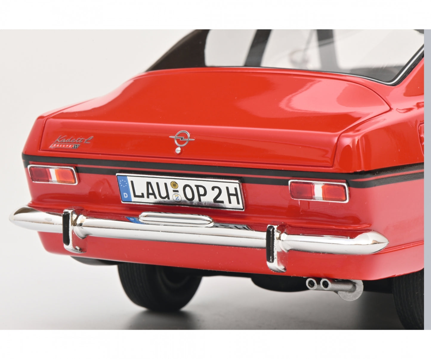 Schuco 1:18 Opel Kadett Rally Coupe 450053300