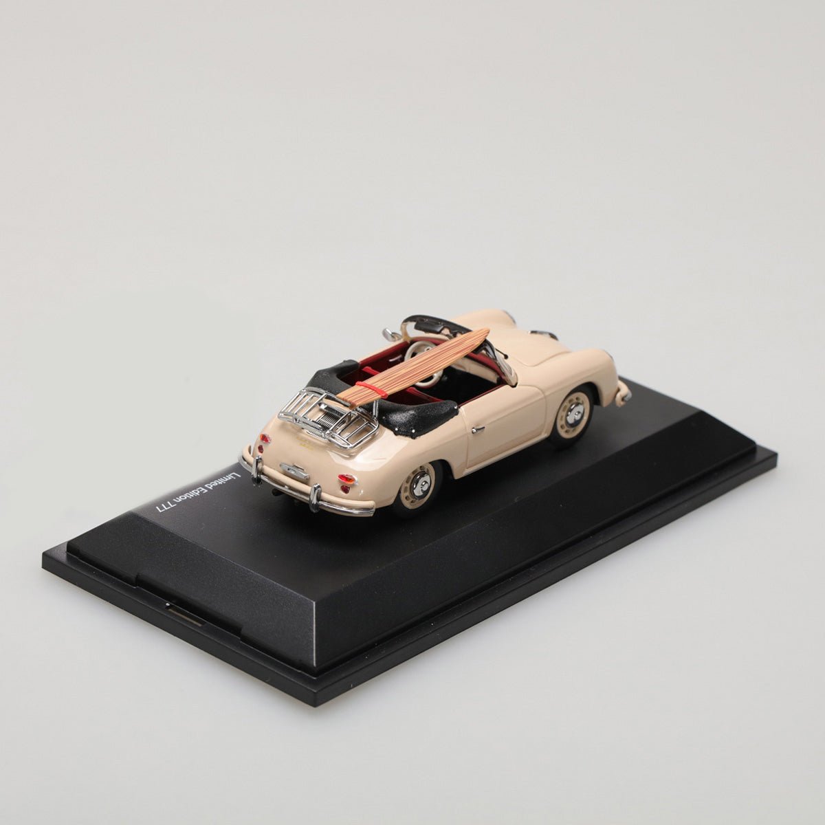Schuco 1:43 Porsche 356 Cabriolet Edition 70 Jahre Porsche beige 450256900