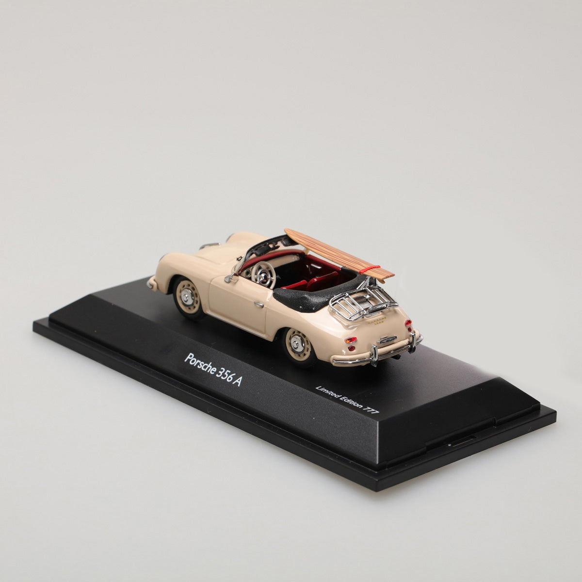 Schuco 1:43 Porsche 356 Cabriolet Edition 70 Jahre Porsche beige 450256900