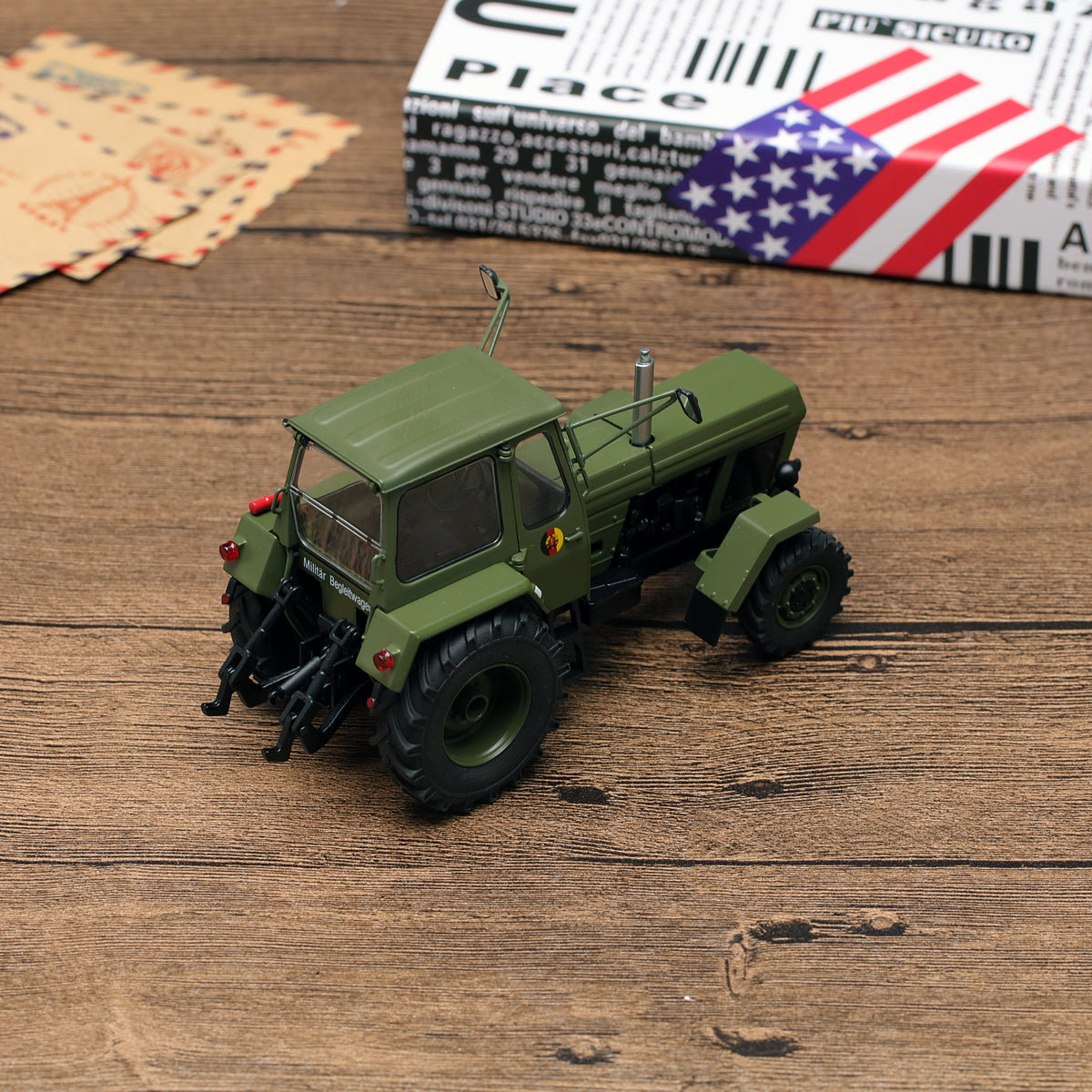 Schuco 1:32 Fortschritt ZT 303 NVA Tractor 450775000