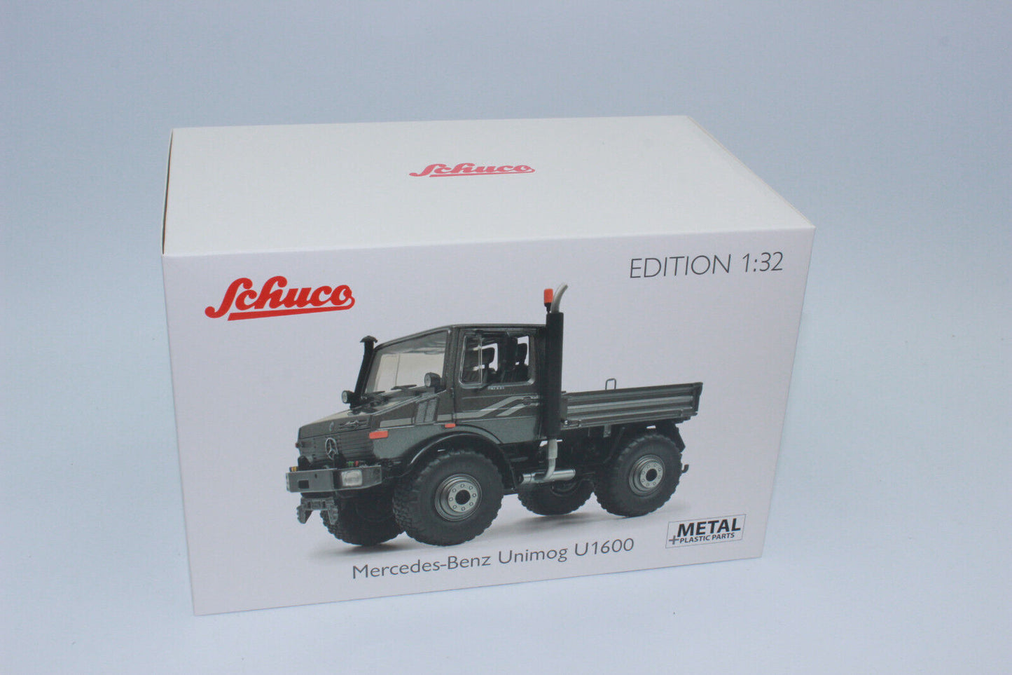 Schuco 1:32 Mercedes-Benz Unimog U1600 Gray 450775300
