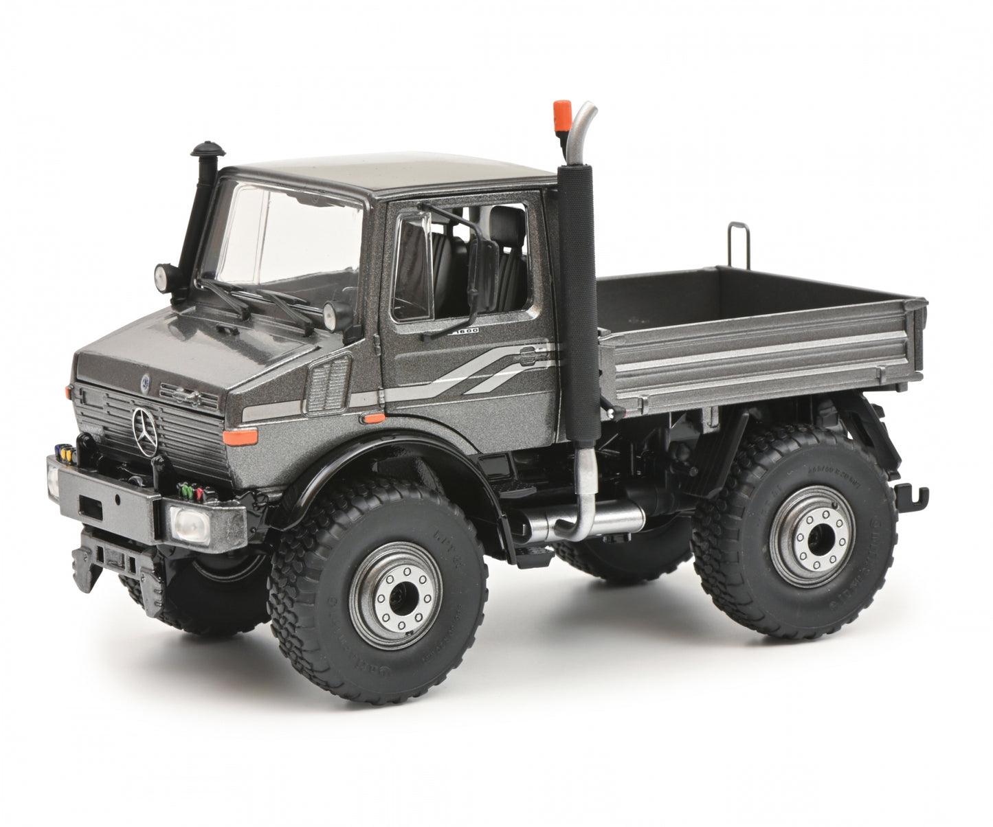 Schuco 1:32 Mercedes-Benz Unimog U1600 Gray 450775300