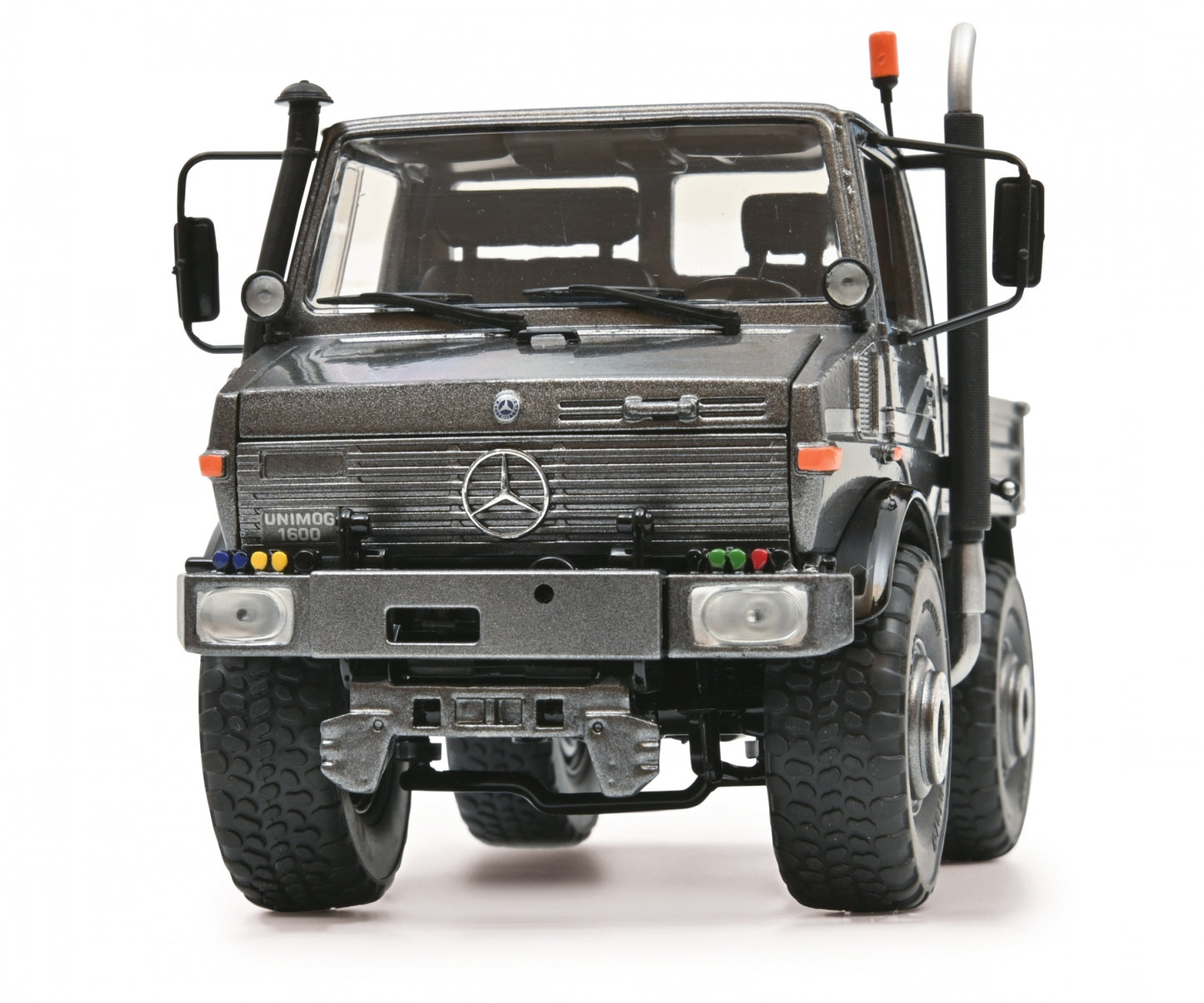 Schuco 1:32 Mercedes-Benz Unimog U1600 Gray 450775300