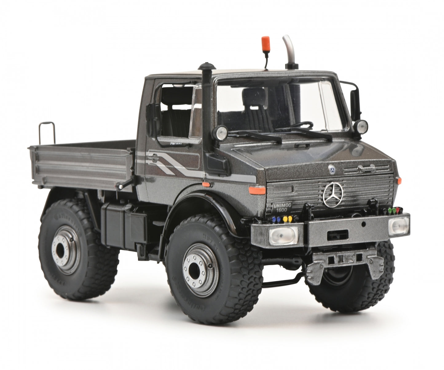 Schuco 1:32 Mercedes-Benz Unimog U1600 Gray 450775300