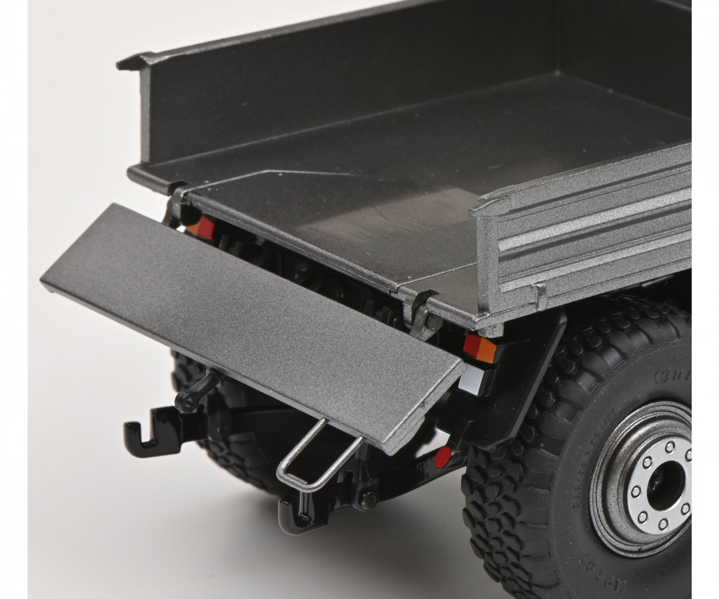 Schuco 1:32 Mercedes-Benz Unimog U1600 Gray 450775300