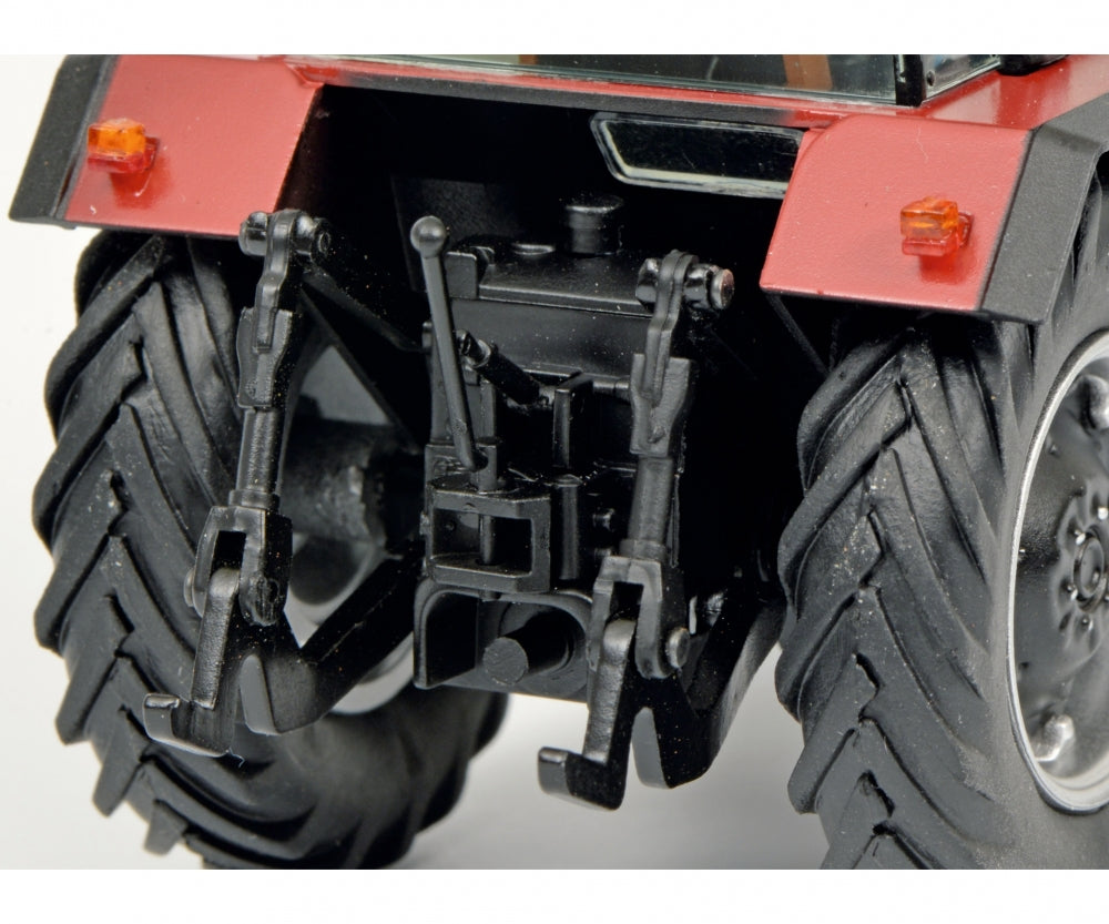 Schuco 1/32 Case International 633 with cabin red tractor 450779400