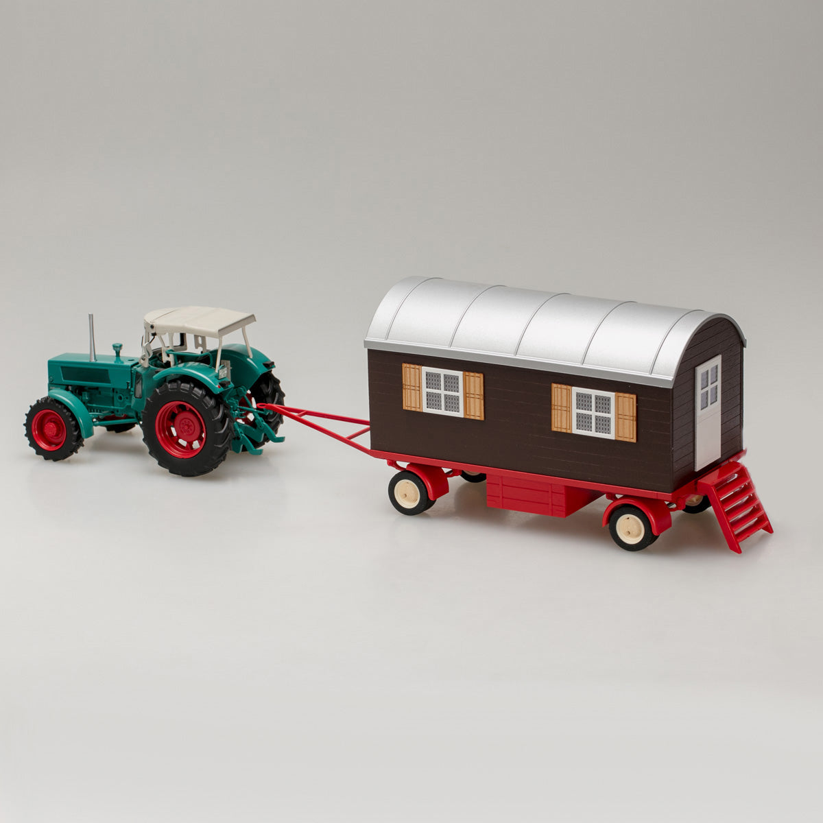 Schuco 1:32 Hanomag Robust with trailer 450780300