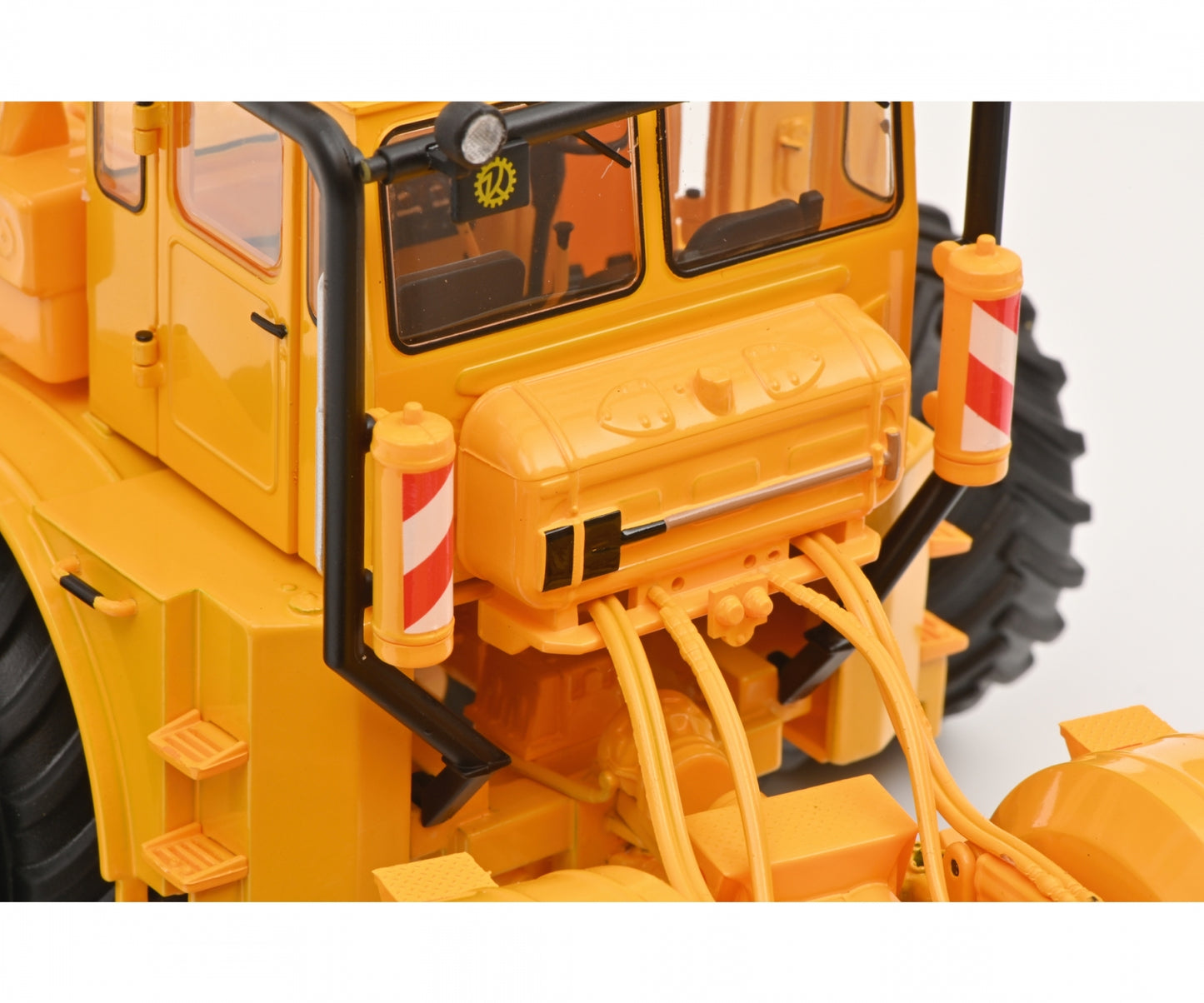 Schuco 1:32 Kirovets K700 double tires Tractor 450784500