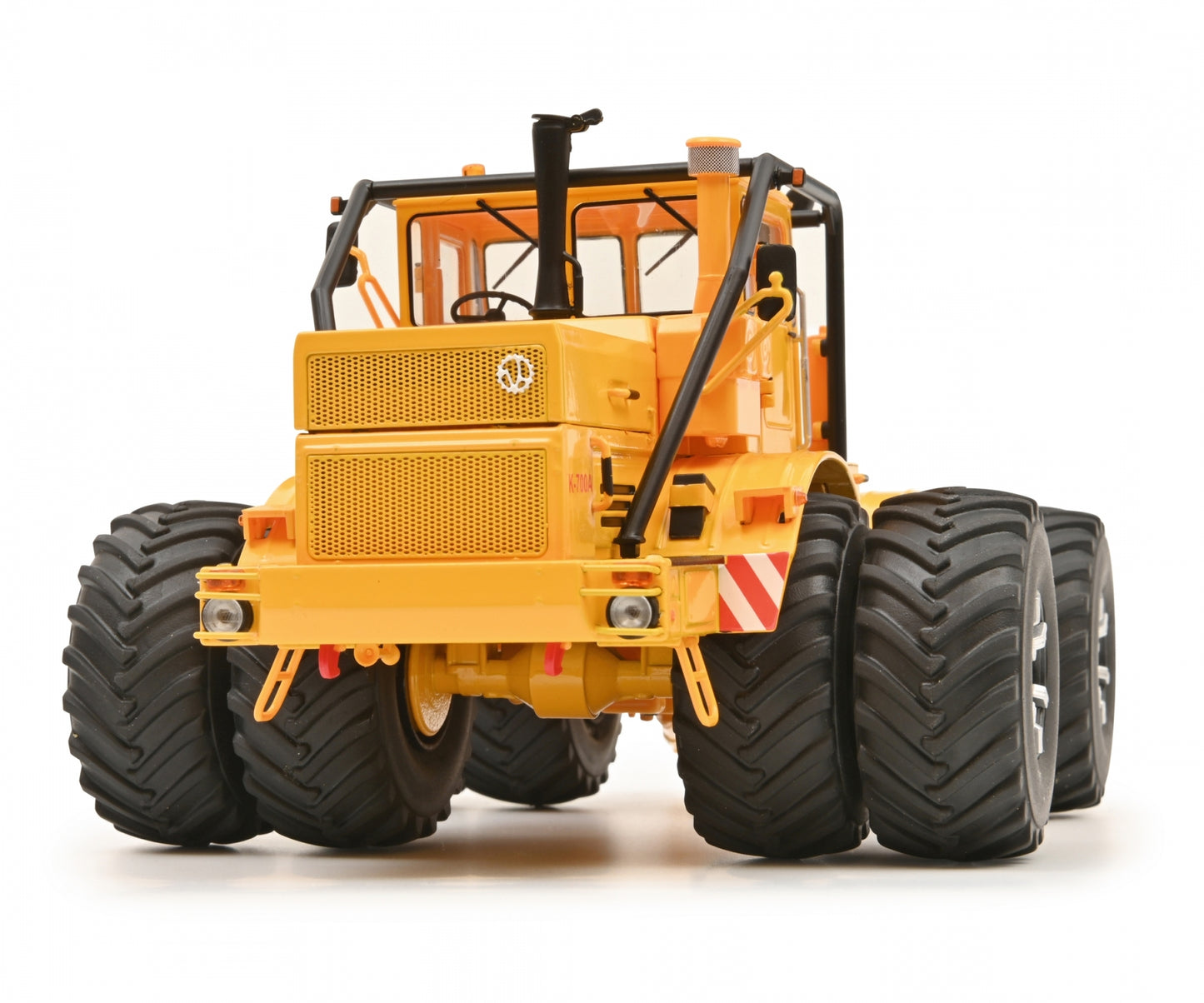 Schuco 1:32 Kirovets K700 double tires Tractor 450784500