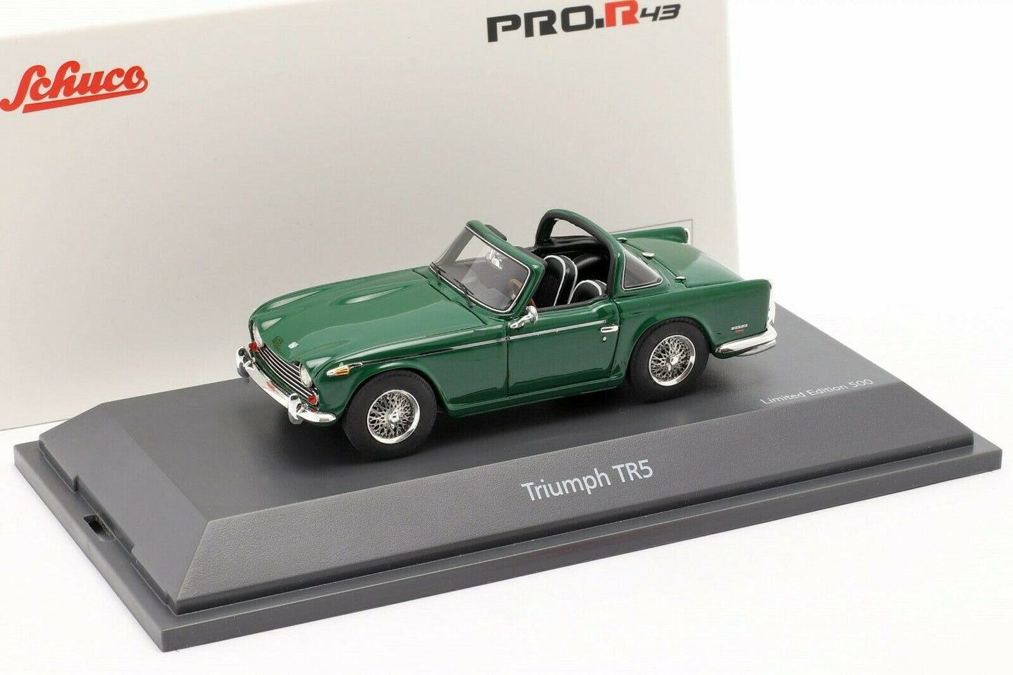 Schuco 1:43 Triumph TR5 Green 450886900