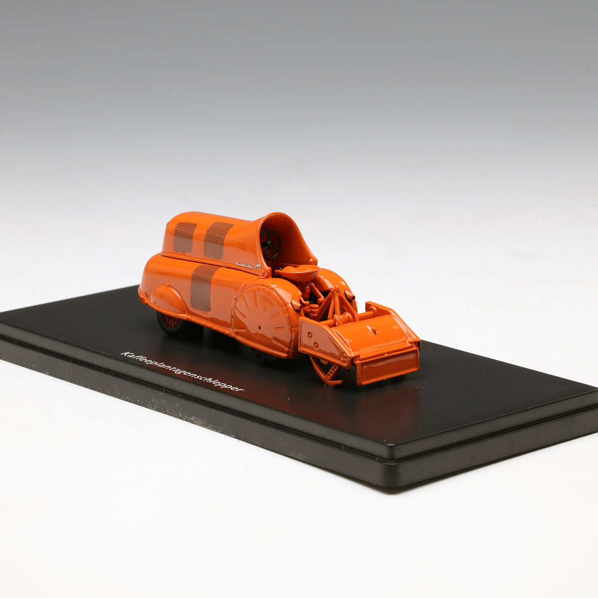 Schuco 1:43 Coffee plantation Tractor orange 450895000