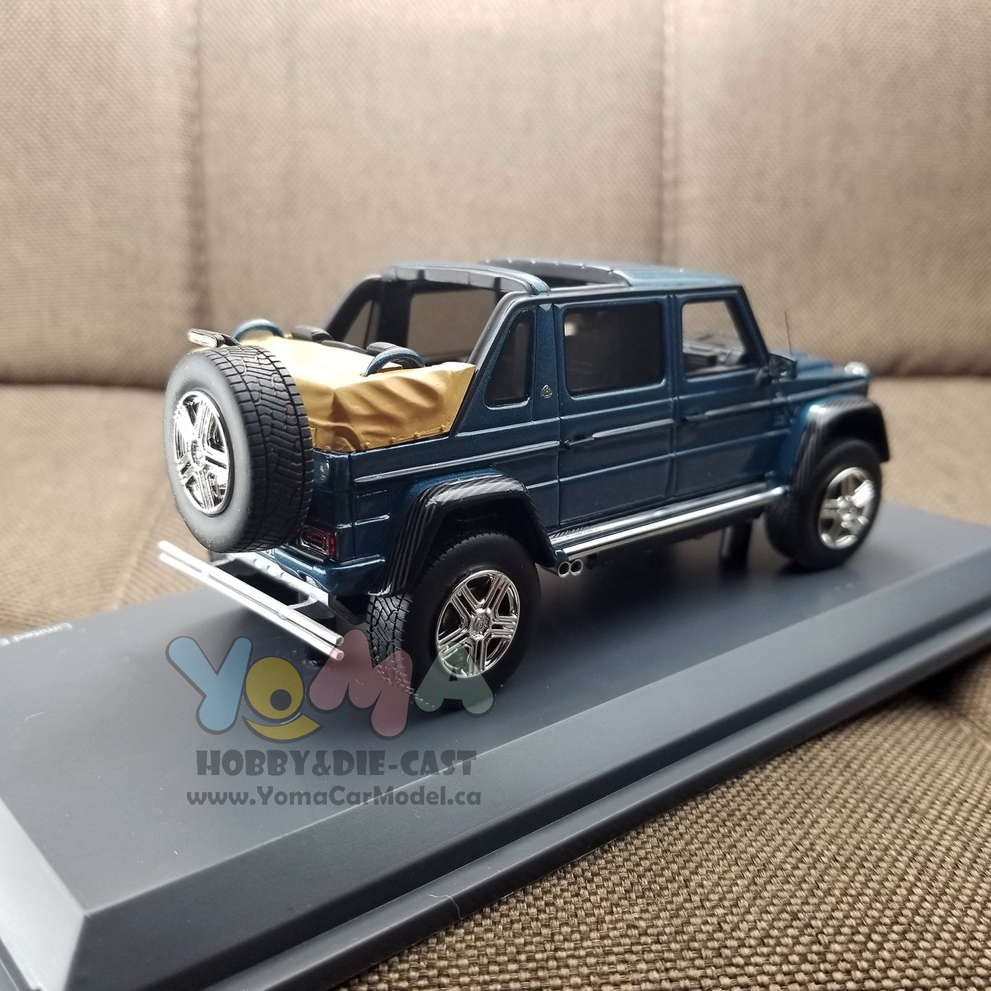 Schuco 1/43 Mercedes-Maybach G650 Landaulet blue 450900400