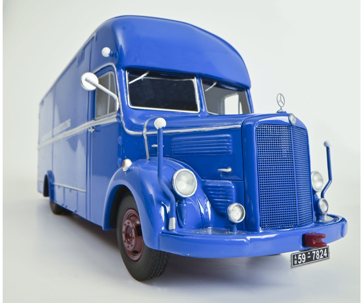 Schuco 1:43 Mercedes-Benz O3500 Rennabteilung 450909400