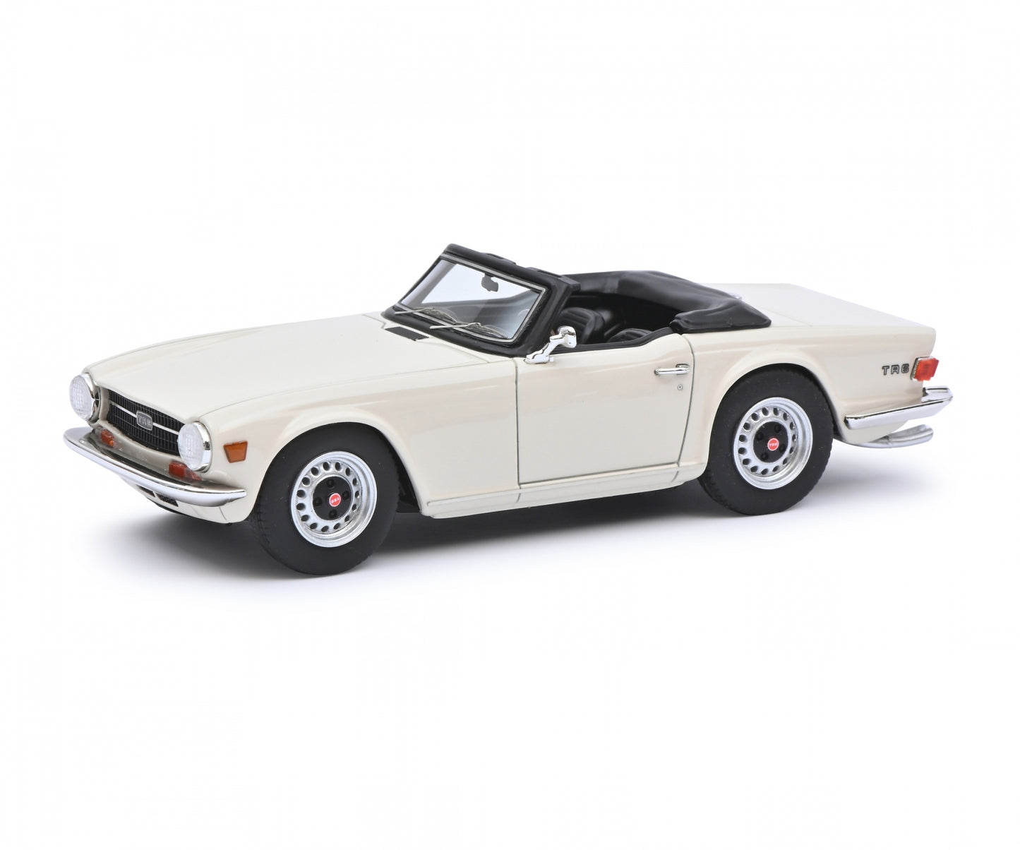 Schuco 1:43 Triumph TR6 White 450915100