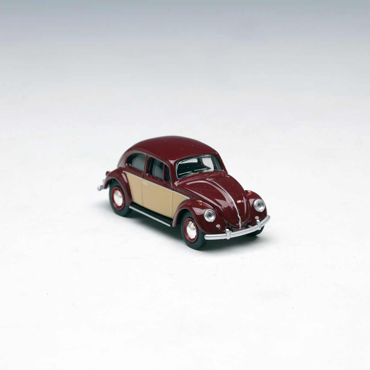 Schuco 1:64 Volkswagen Beetle red/beige 452010600