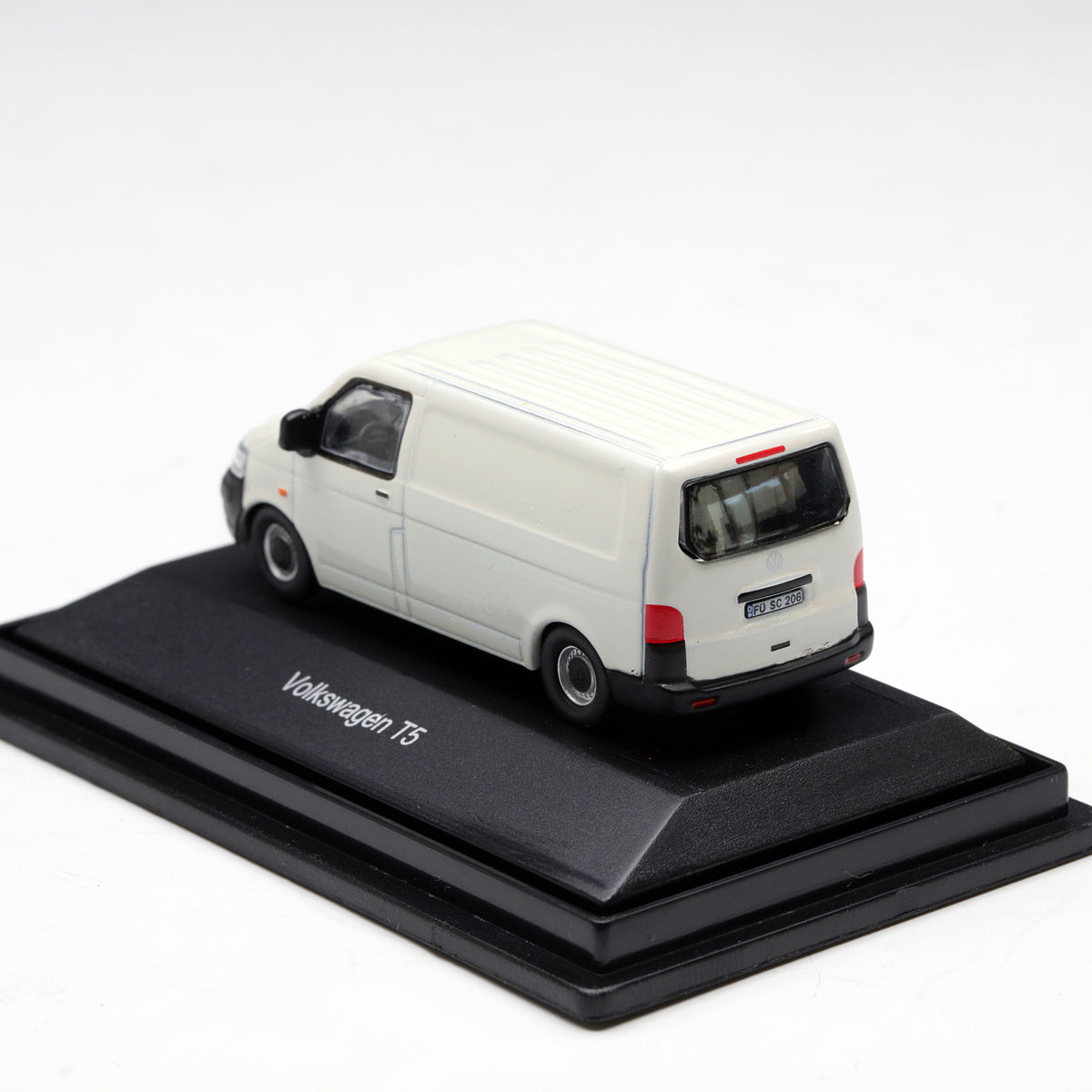 Schuco 1:87 Volkswagen T5 van 452597900