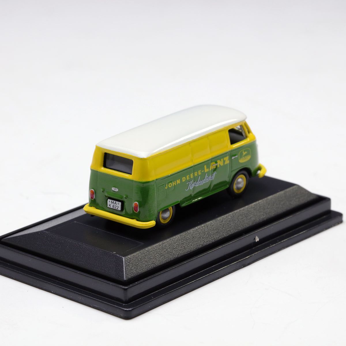 Schuco 1:87 Volkswagen T1 John Deere-Lanz box van 452617700