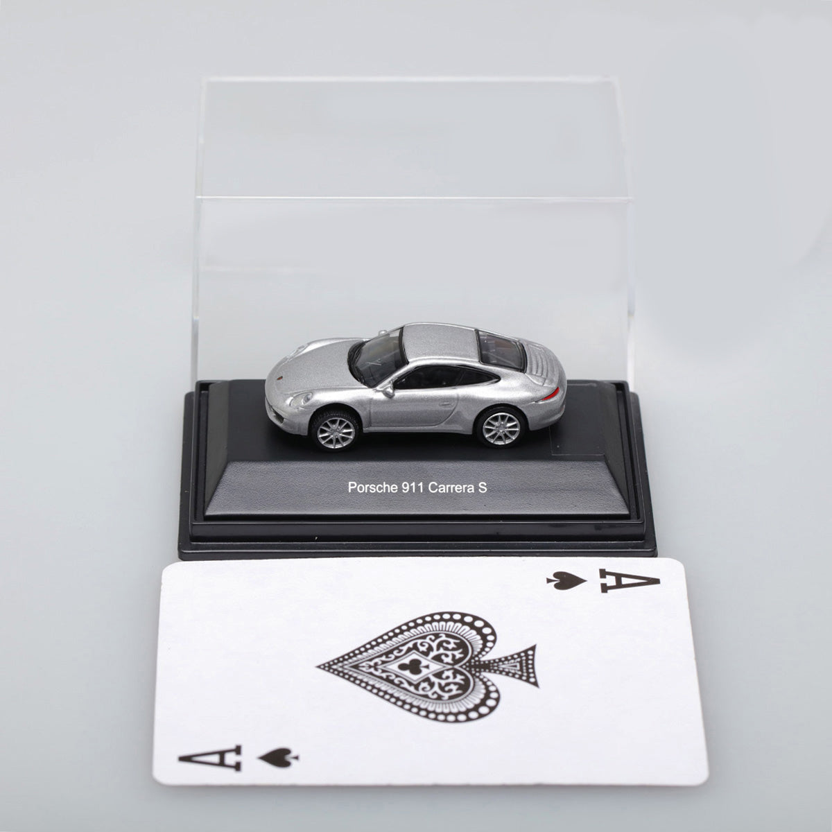 Schuco 1:87 Porsche 911 (991) Carrera S Coupe silver 452628100