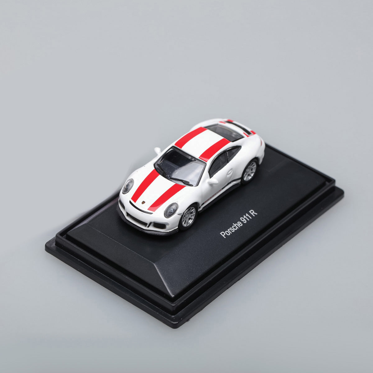 Schuco 1:87 Porsche 911 R (991) white/red 452629900