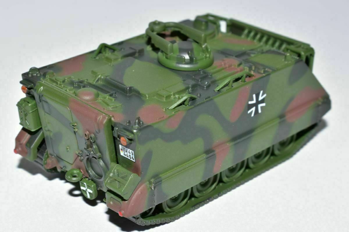Schuco 1:87 Tank M113 camouflage 452658100